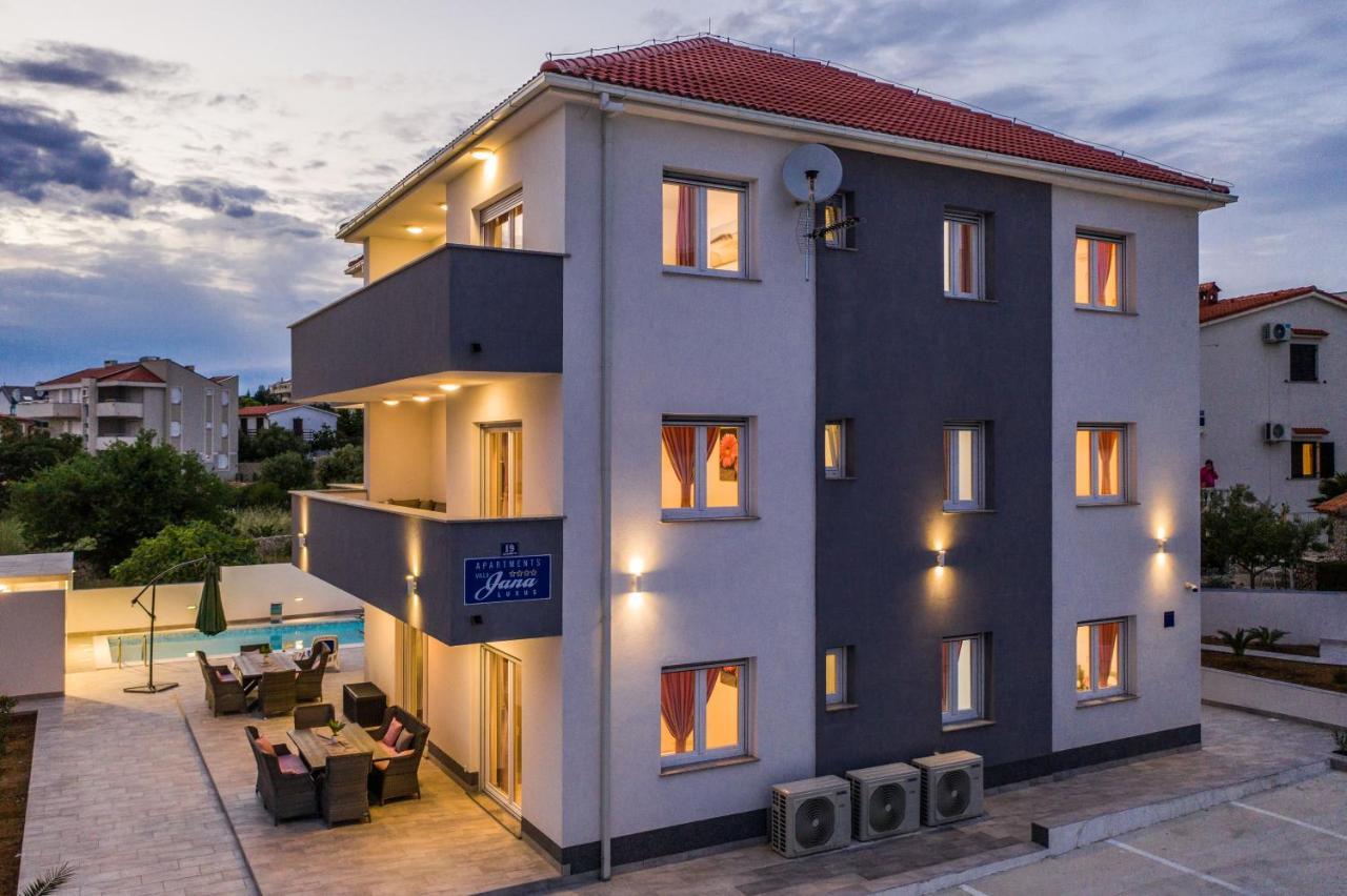 Villa Jana Luxury Apartments 诺瓦利娅 外观 照片