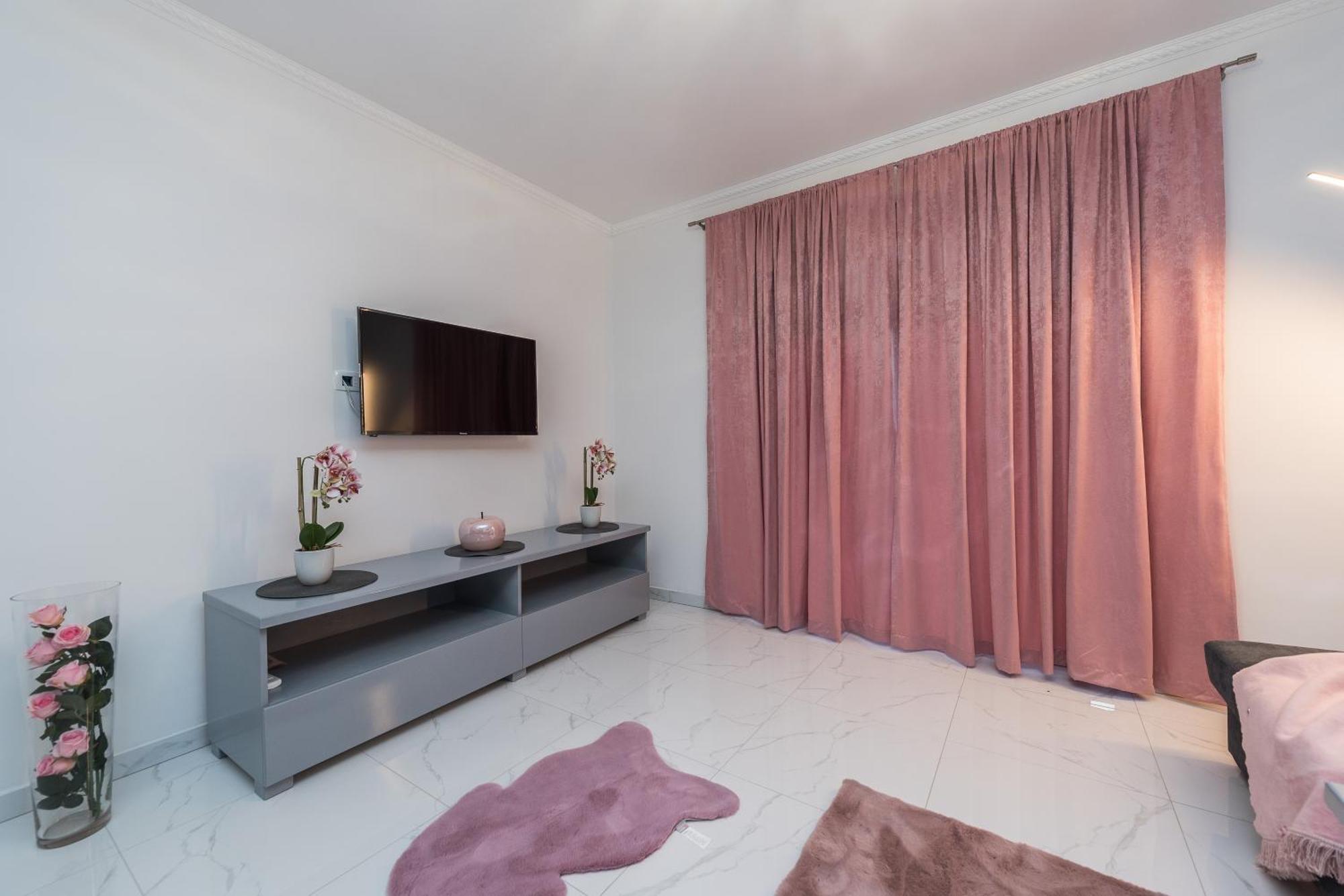 Villa Jana Luxury Apartments 诺瓦利娅 客房 照片