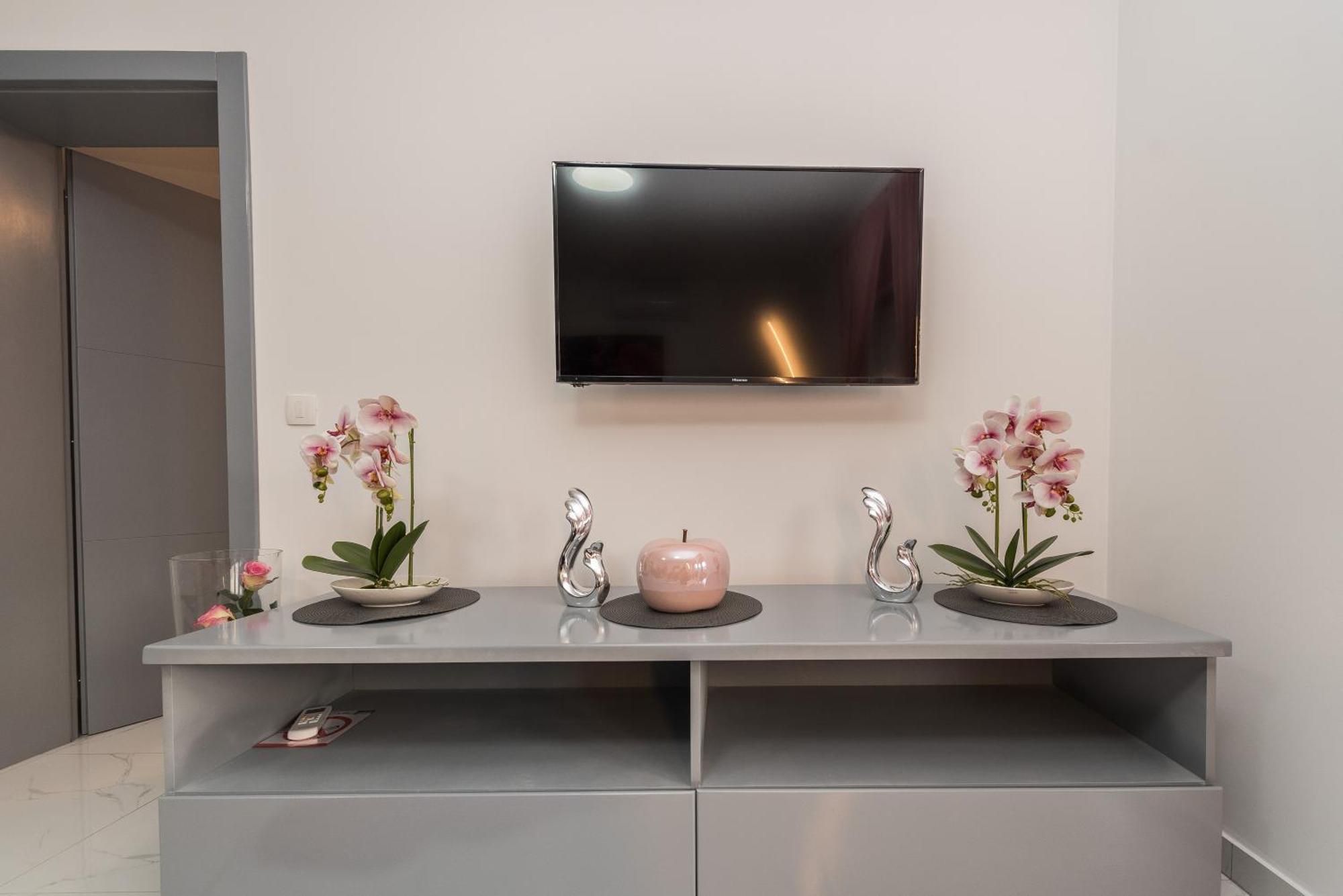 Villa Jana Luxury Apartments 诺瓦利娅 客房 照片
