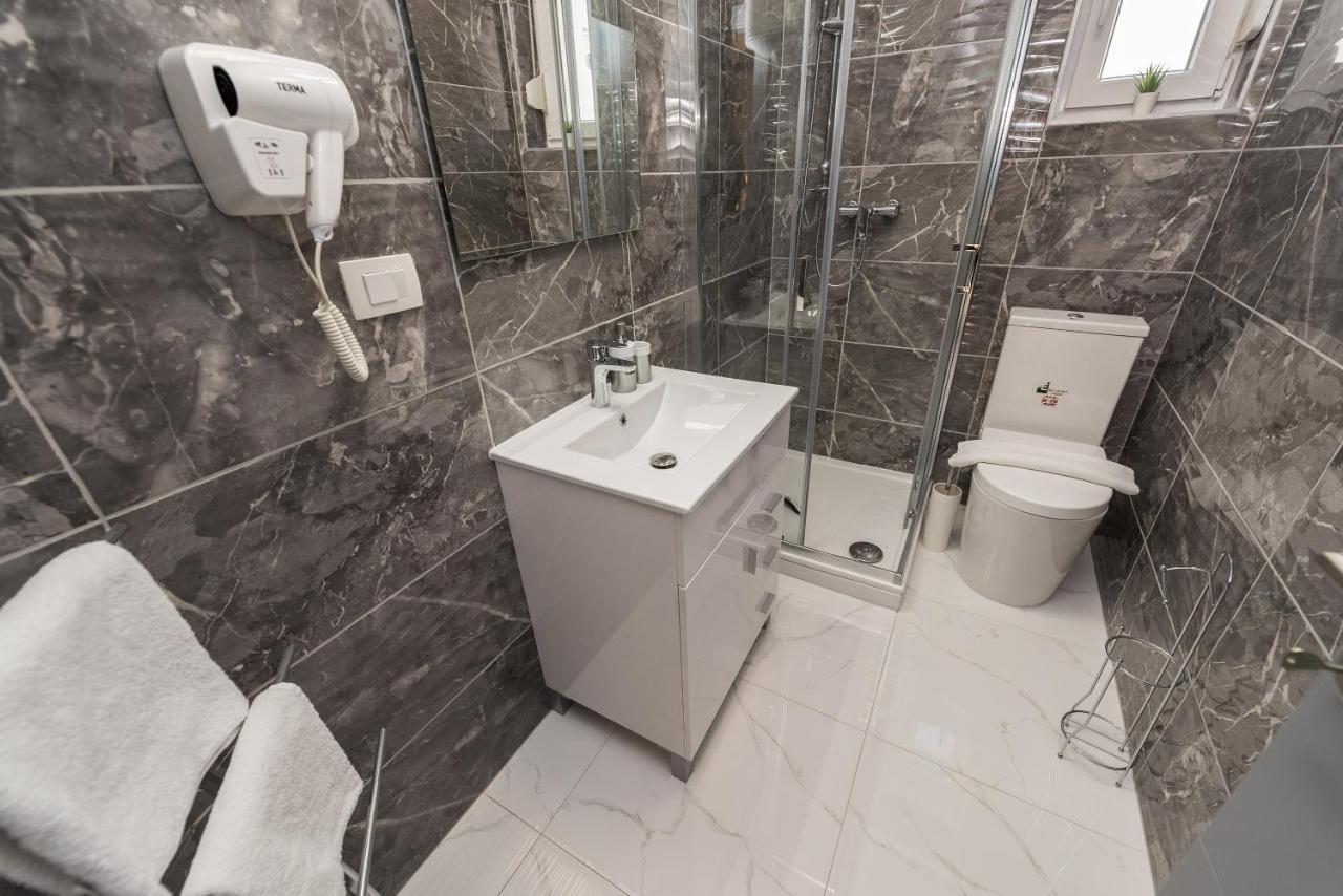 Villa Jana Luxury Apartments 诺瓦利娅 外观 照片
