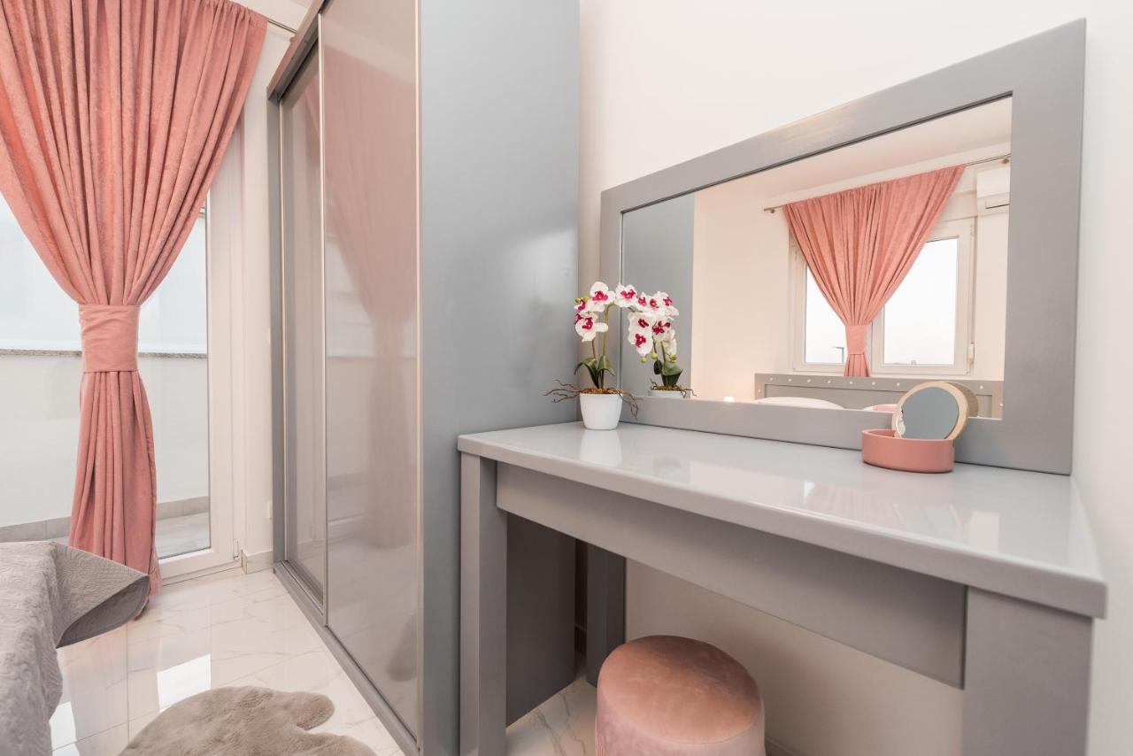Villa Jana Luxury Apartments 诺瓦利娅 外观 照片