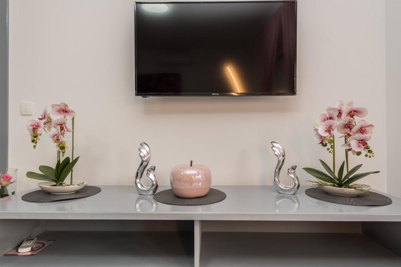 Villa Jana Luxury Apartments 诺瓦利娅 外观 照片
